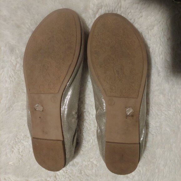 CL By Laundry Champagne Metallic and Glitzy Sparkly Shiny Ballet Slipper Shoes 9 - Picture 8 of 10
